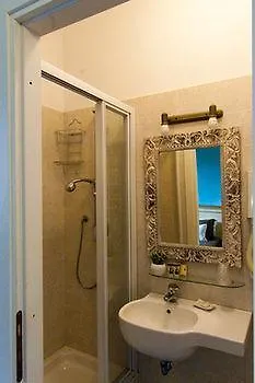 Navona Tower Relais Hotel Rome 2*,