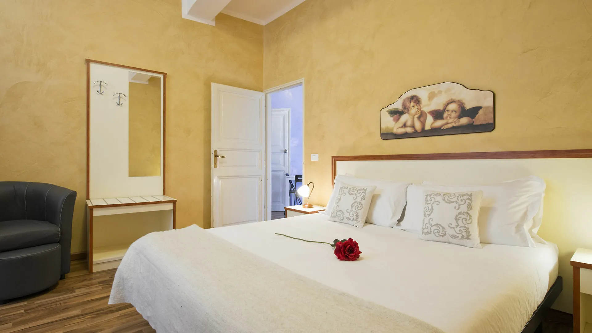 Navona Tower Relais Hotel Rome
